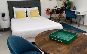 Cosy And Modern Studio In Heart Of XVII Area